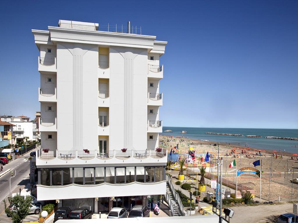 Hotel Zeus Rimini Exterior photo