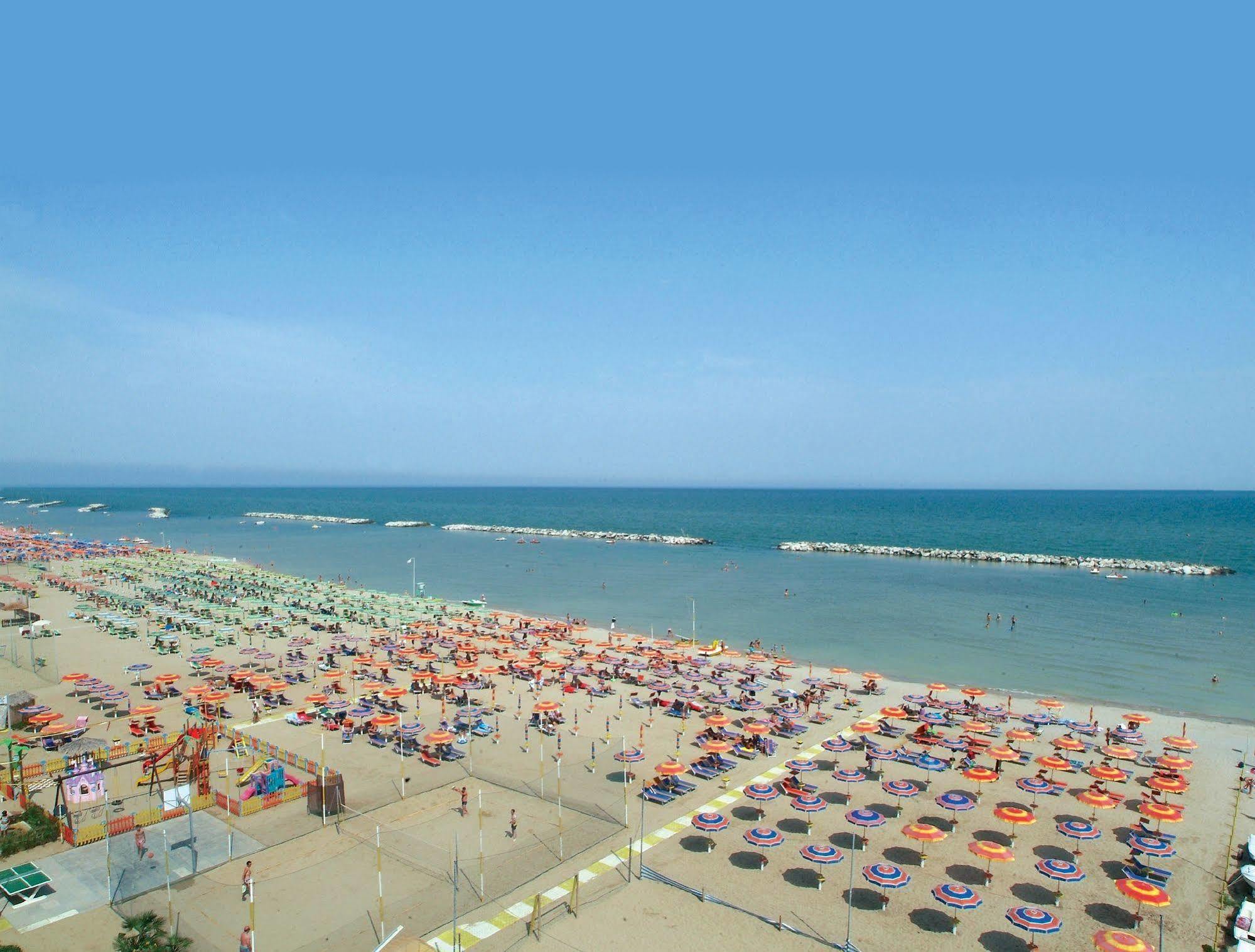 Hotel Zeus Rimini Exterior photo